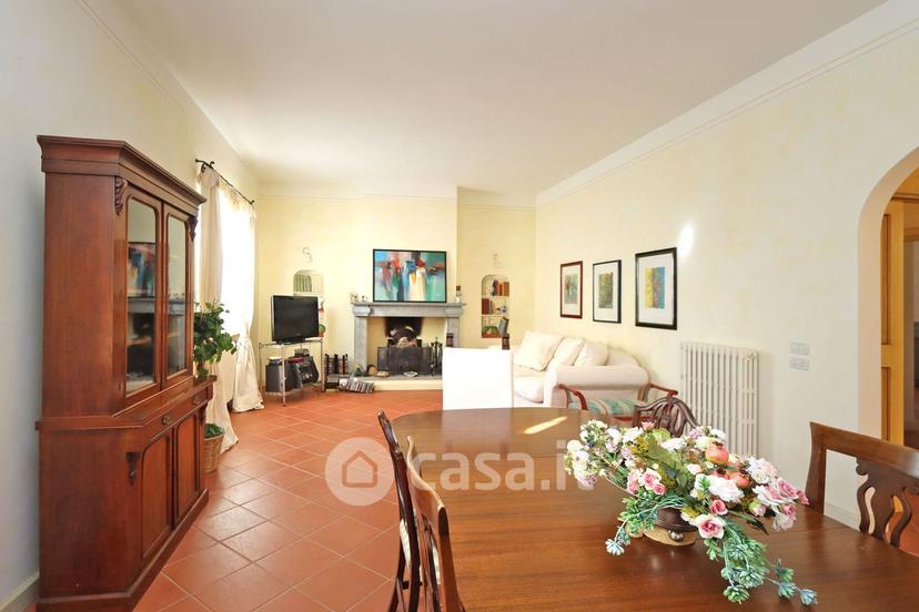 Villa in Viale Alcide de Gasperi 2 — foto 18 di 34