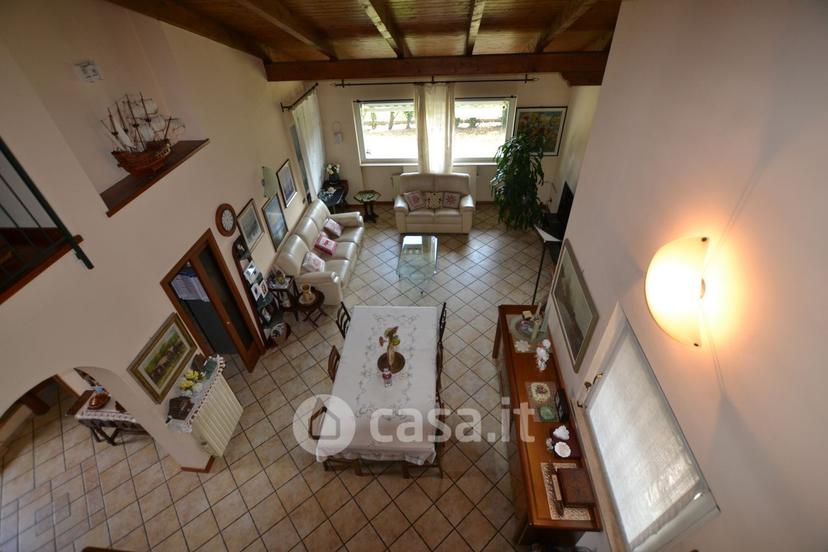Villa in Via Roma 11 — foto 21 di 40