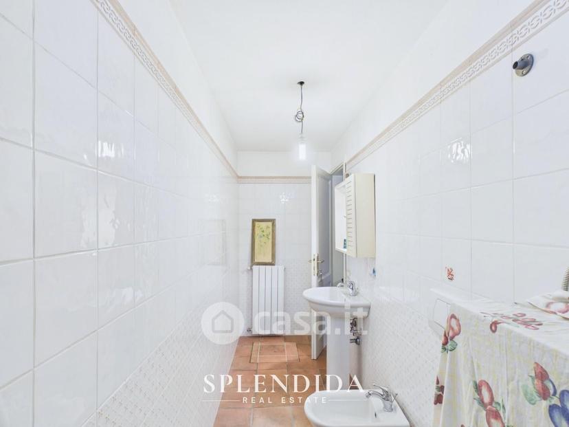 Villa in Via Frasso — foto 31 di 36