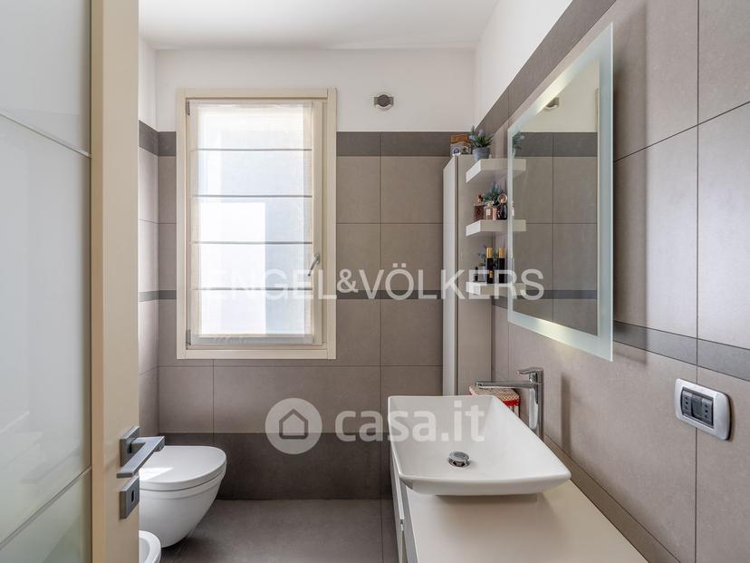 Villa in Via Filippo Corridoni — foto 9 di 21