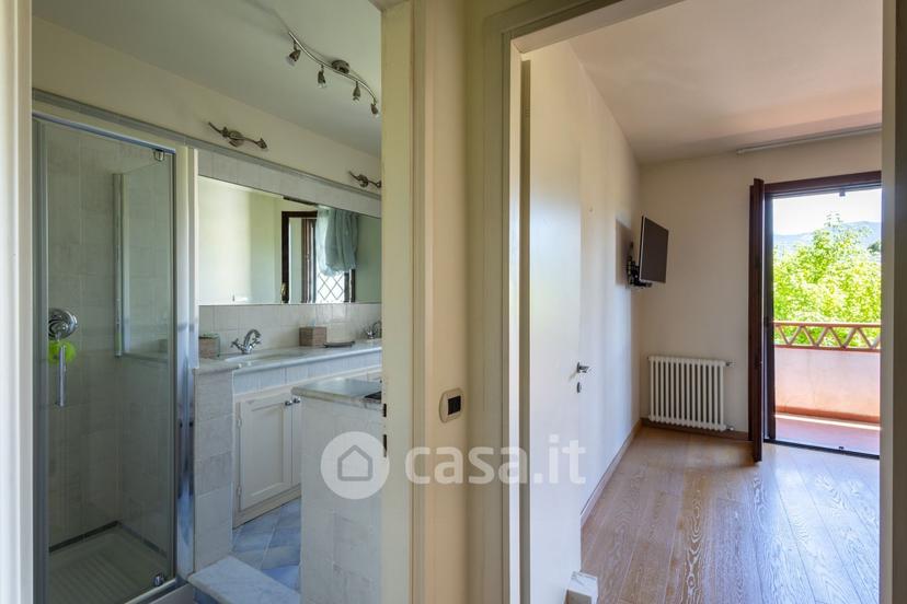 Villa in Via XX Settembre — foto 10 di 28