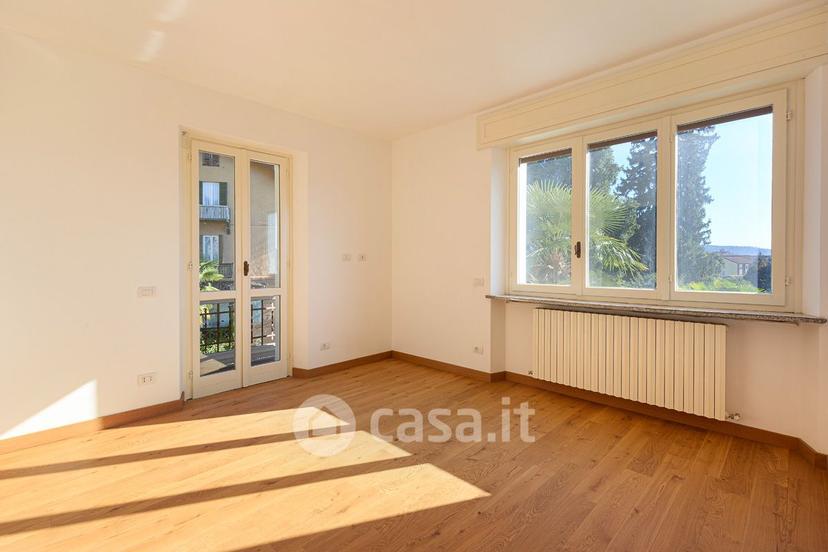 Villa in Via Angelo Cantoni 12 — foto 29 di 53