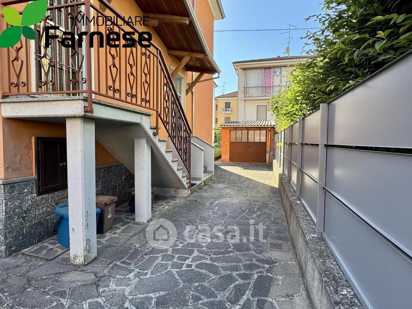 Villa in Via Carlo Uttini 11 — foto 17 di 31