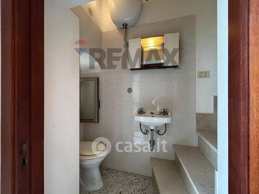 Quadrilocale in Via Fratelli Cocle 13 — foto 13 di 37