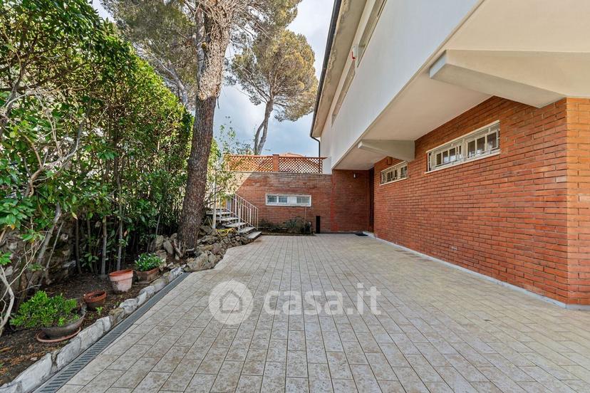 Villa in Via del Glicine 2 — foto 9 di 41
