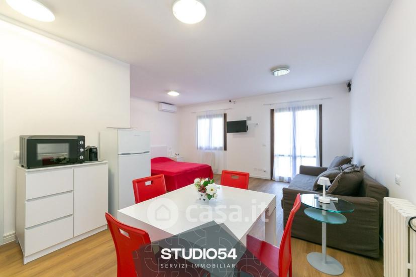 Monolocale in Via Nicolò Tommaseo 15 — foto 7 di 37
