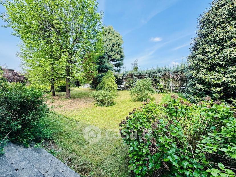 Villa in Via Giosuè Carducci 20 a — foto 47 di 182