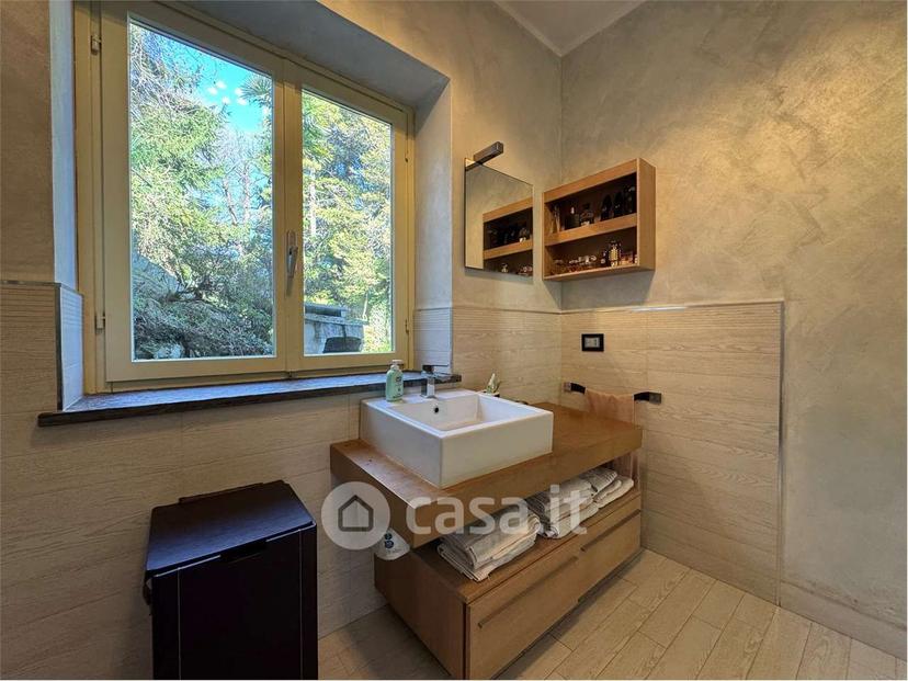Villa in Ss33 del Sempione 67 — foto 32 di 60