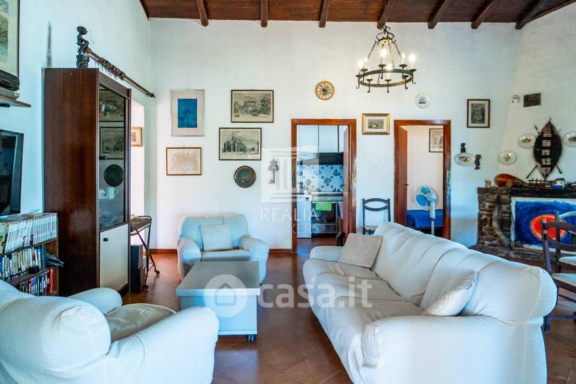 Villa in Via Tirreno 4 — foto 37 di 39