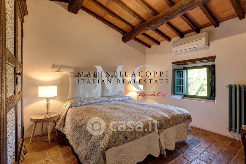 Villa in Piazza Giacomo Matteotti — foto 13 di 48