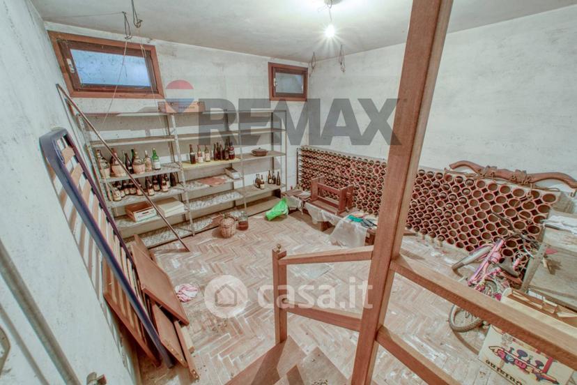 Villa in Via G. Rossa 2 — foto 16 di 22