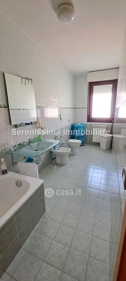 Quadrilocale in Via Lago di Garda