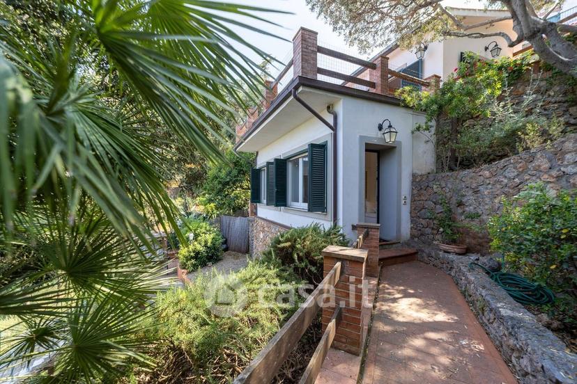 Villa in Via dei Fari 1 — foto 40 di 46