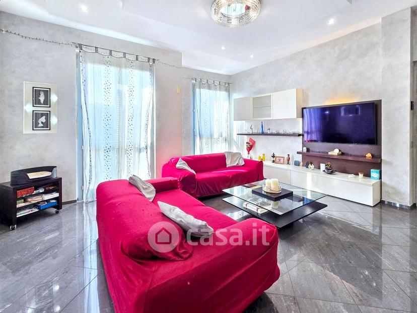 Quadrilocale in Via Flavio Gioia 25 — foto 2 di 54