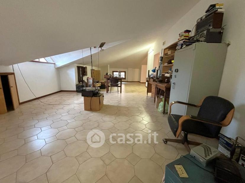 Villa in Via Romboni 55041 — foto 7 di 32