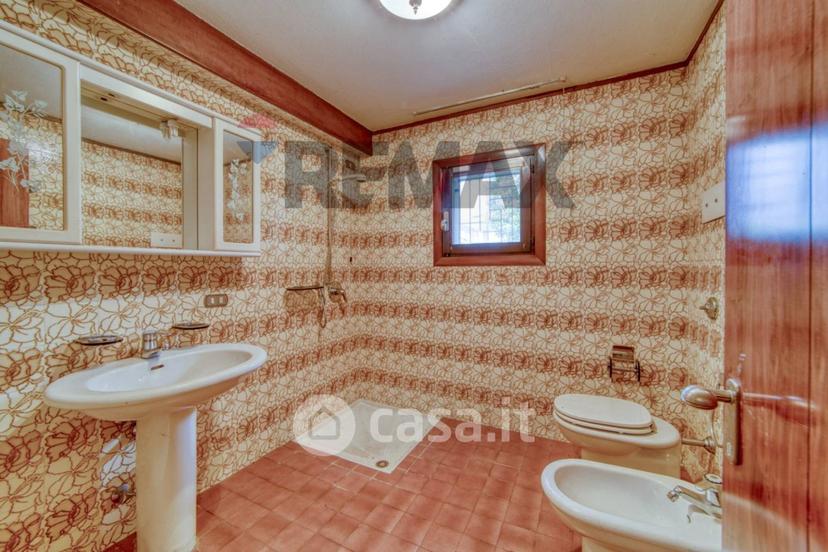 Villa in Via G. Rossa 2 — foto 3 di 22