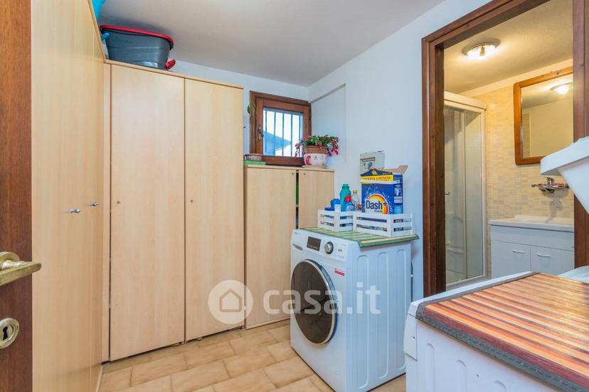Villa in Via Cavour 24 — foto 30 di 33