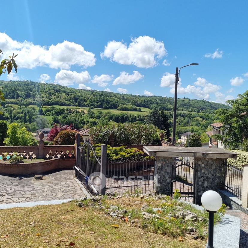 Villa in Via Alessandro Manzoni 32 — foto 25 di 63