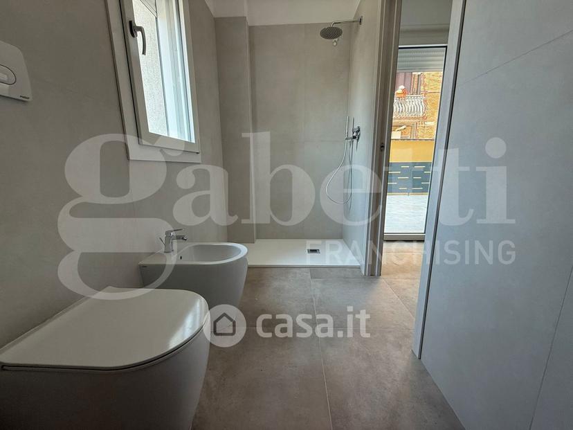 Quadrilocale in Via della Madonna Alta 193 — foto 5 di 34