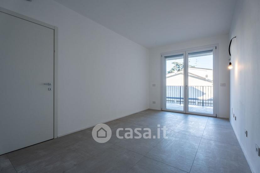 Bilocale in Piazza Roma 68 — foto 2 di 19