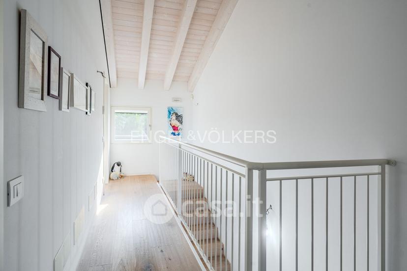 Villa in Via Alessandro Volta 22 — foto 8 di 44