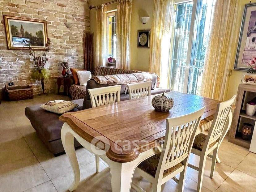 Villa in Via Genova — foto 12 di 35