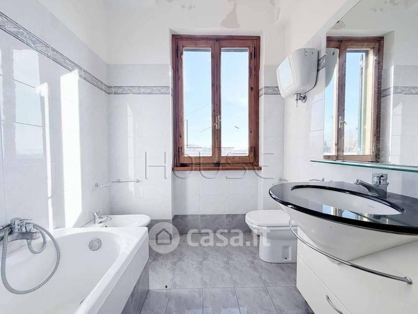 Trilocale in Via Leonardo da Vinci — foto 4 di 34