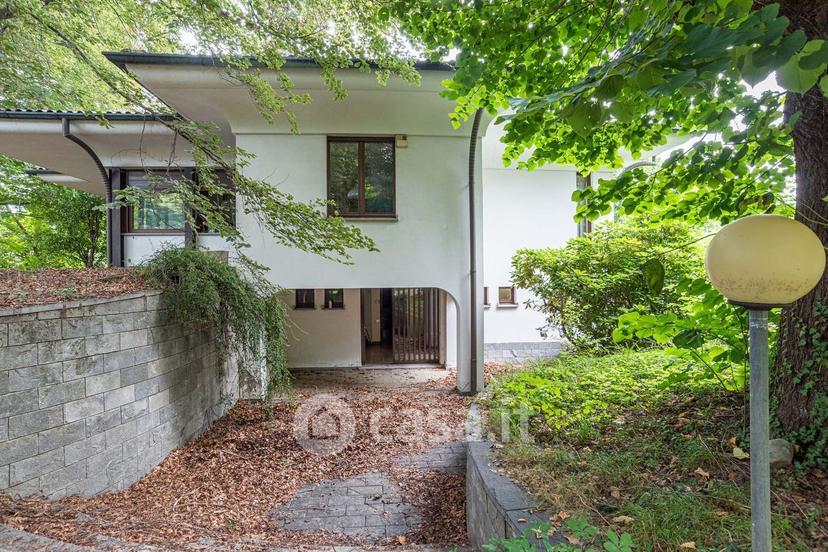 Villa in Via Pozzi — foto 20 di 28