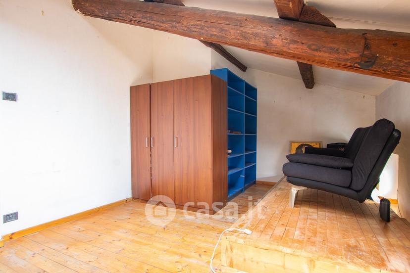 Trilocale in Via Fratelli Bronzetti 16 — foto 17 di 54