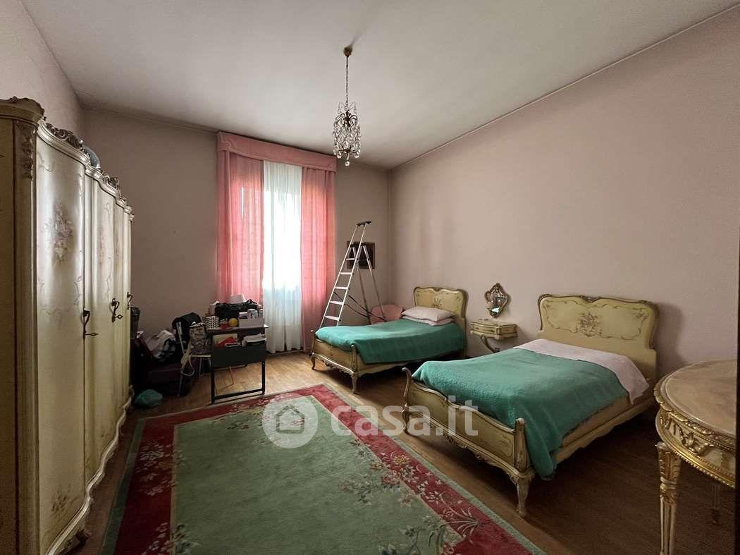 Appartamento in Via Manara Negrone 9