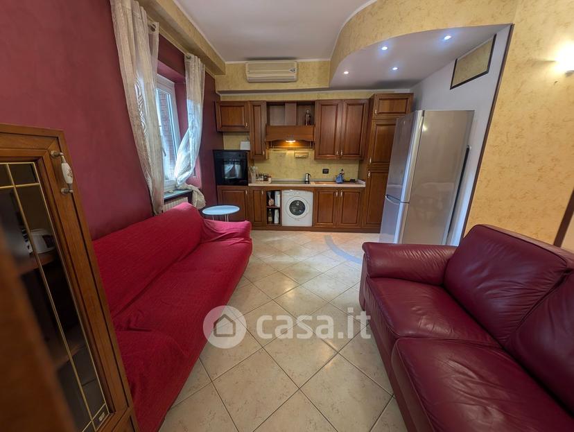 Stanza in Via Aosta 29 — foto 7 di 17