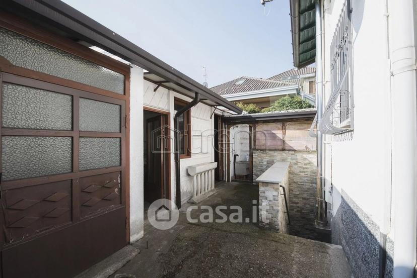 Villa in Via Magenta 34 — foto 33 di 42