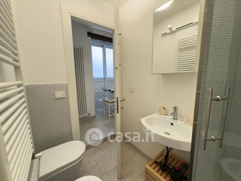 Bilocale in Via Vittorio Veneto 49 — foto 3 di 16