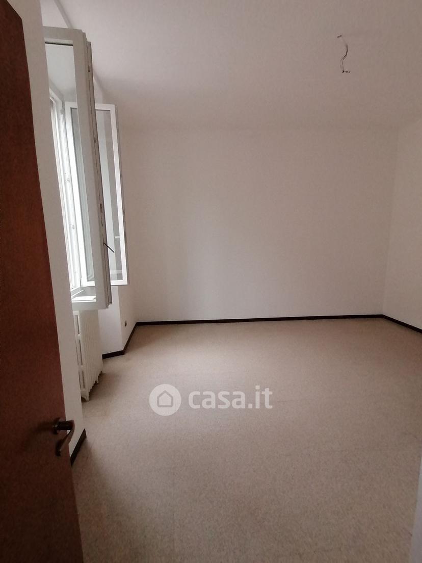 Trilocale in Via Magenta 9 — foto 9 di 20
