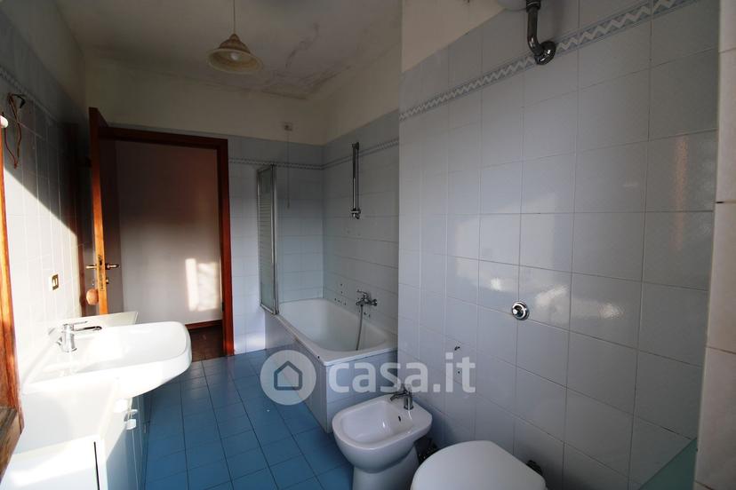 Trilocale in Via Friuli 100 — foto 4 di 35