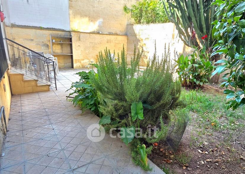 Quadrilocale in Via Toma 19 — foto 27 di 39