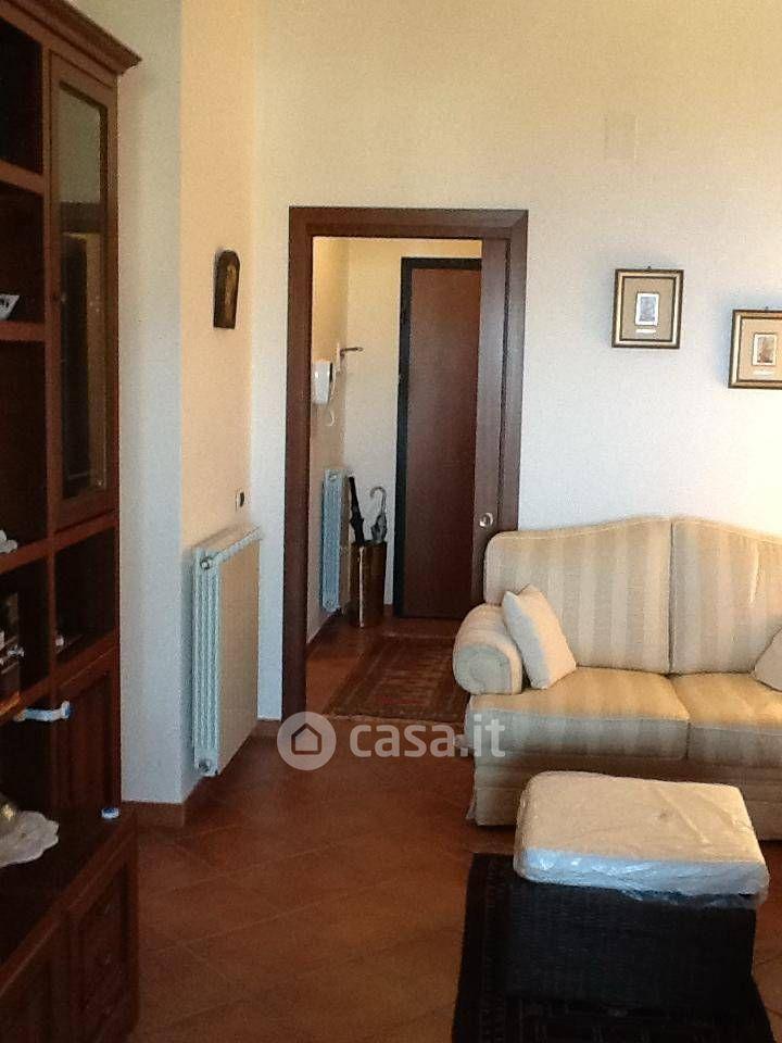 Trilocale in Via Fontana Vecchia 9 — foto 10 di 19