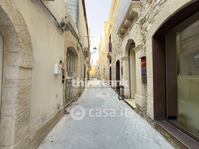 Monolocale in Via Salomone — foto 2 di 16