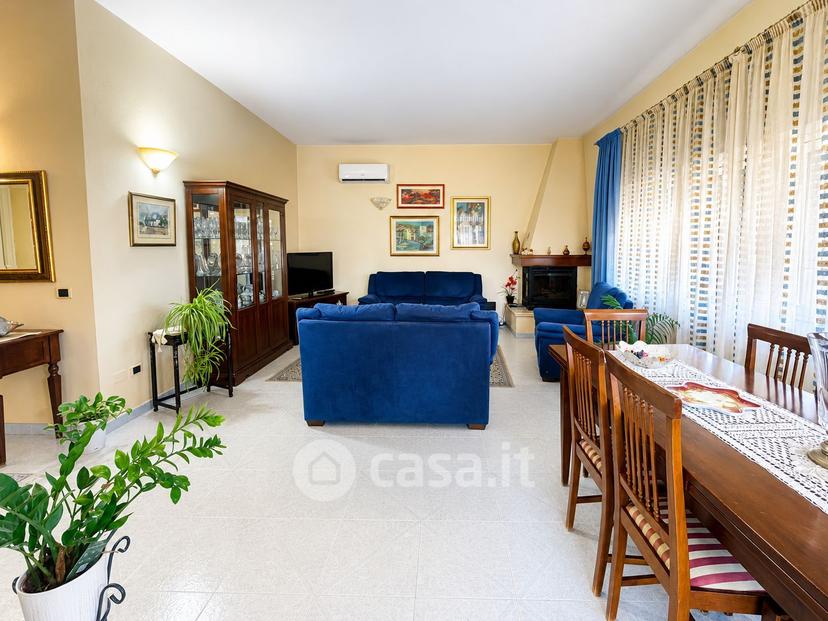 Appartamento in Via Montalbo — foto 23 di 32