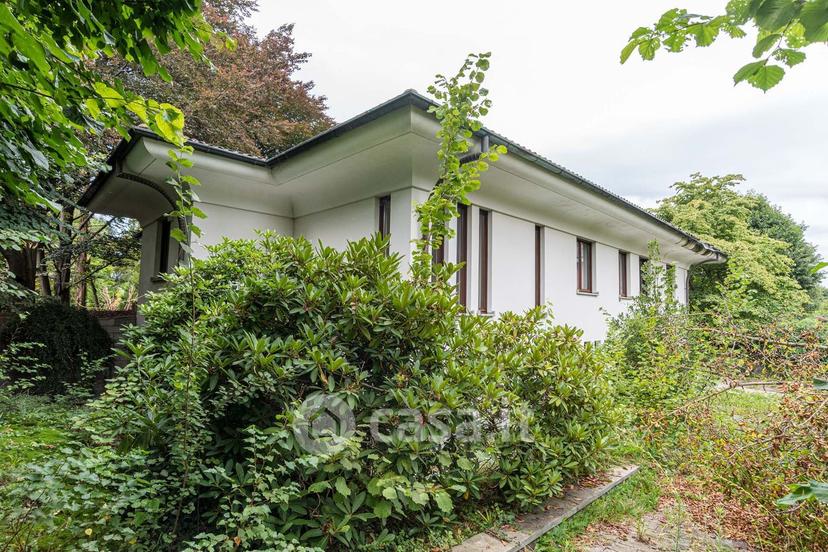 Villa in Via Pozzi — foto 27 di 28