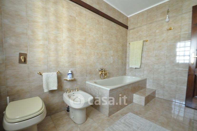 Villa in Via Leonardo da Vinci 35 — foto 32 di 42