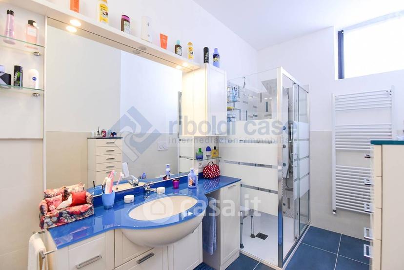 Villa in Via Lombardia — foto 32 di 36
