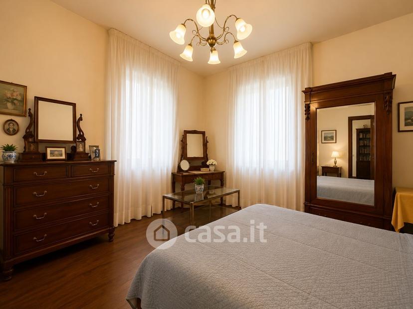 Villa in Via Zara — foto 25 di 47