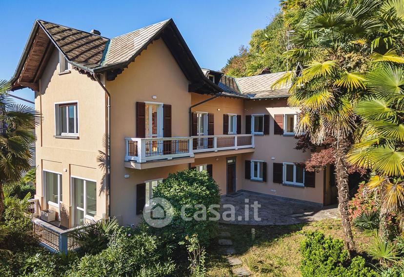 Villa in Via Angelo Cantoni 12 — foto 10 di 53