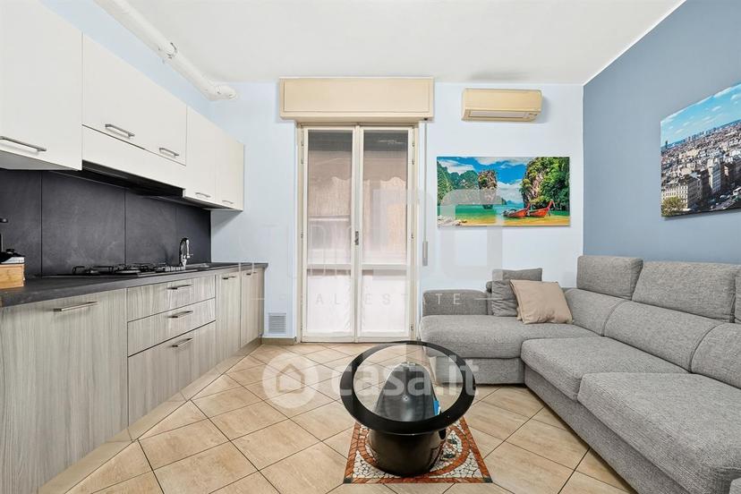 Trilocale in Viale Vittorio Veneto 17 — foto 2 di 19