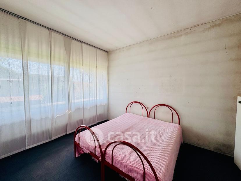 Villa in Via Giosuè Carducci 20 a — foto 70 di 182