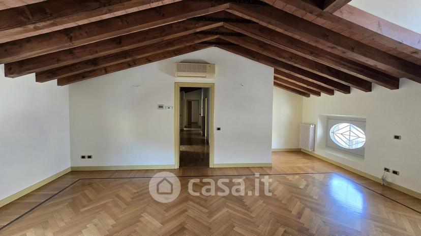 Trilocale in Via XX Settembre — foto 16 di 19