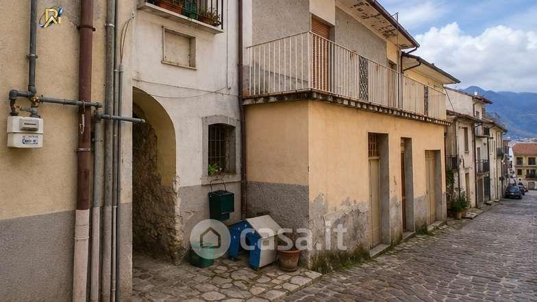 Trilocale in Via Umberto I — foto 28 di 34