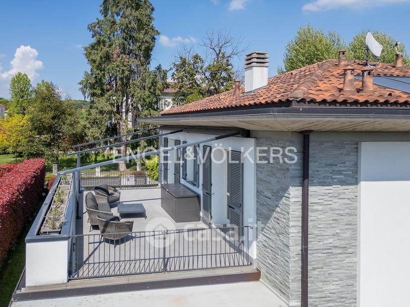 Villa in Via Filippo Corridoni — foto 6 di 21