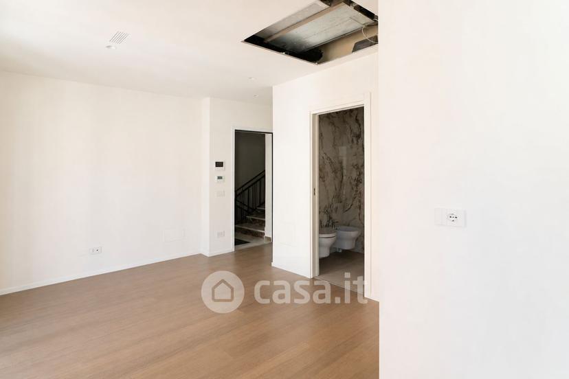 Bilocale in Via Galileo Galilei 50 — foto 9 di 16